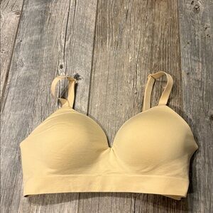 Truekind Women's Wireless Bra Size Medium 10210